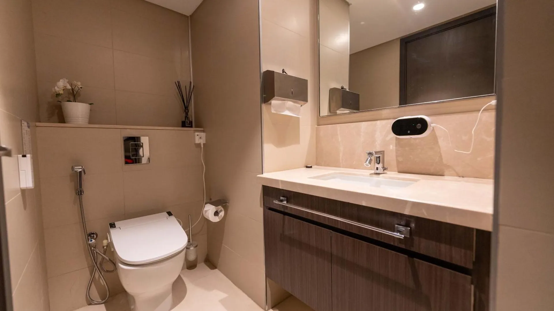 Skylight Two Bedroom Downton Views 1 Direct Access To Dubai Mall