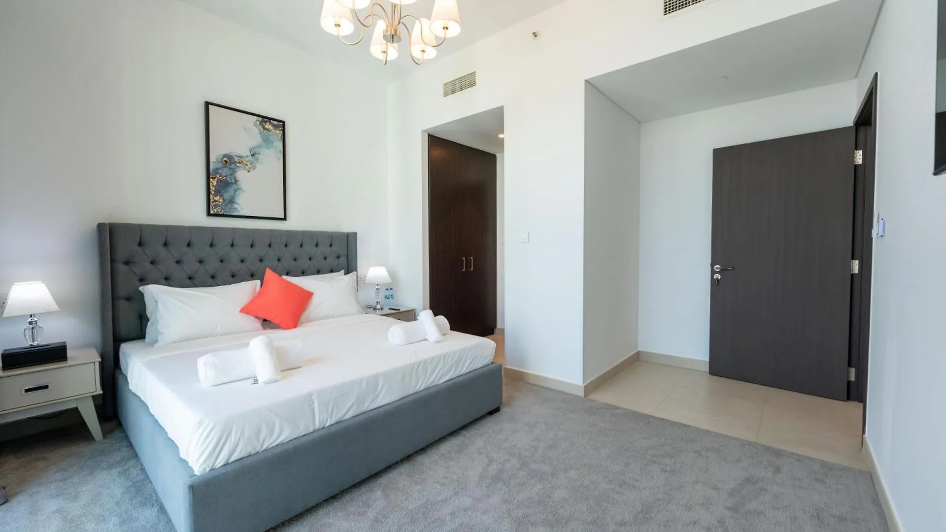 Skylight Two Bedroom Downton Views 1 Direct Access To Dubai Mall Apartment